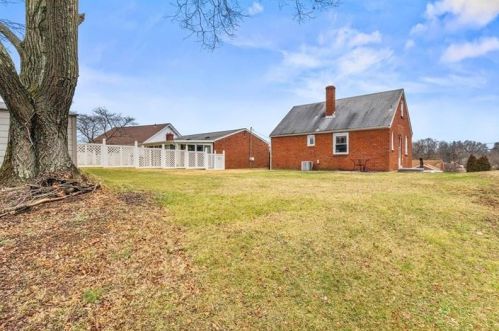 7837 Elm St, Pittsburgh PA 15234-1952 exterior