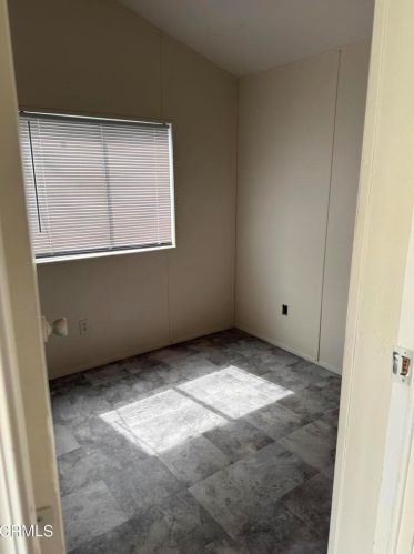 1301 Commercial Ave, Oxnard CA  93030-7446 exterior