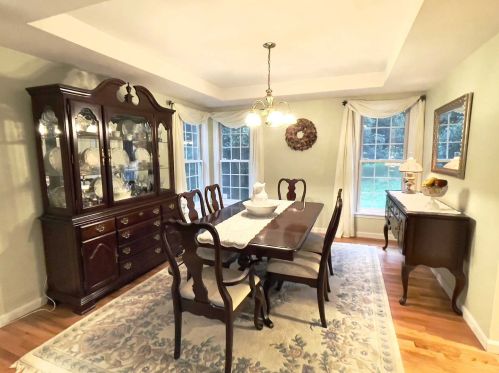 1 Settlers Ct, Poughkeepsie NY 12603-6230 exterior