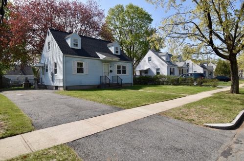 260 Pheland St, Springfield MA  01109-1320 exterior