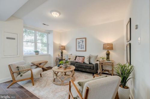 1027 6th St, Washington DC  20002-3515 exterior