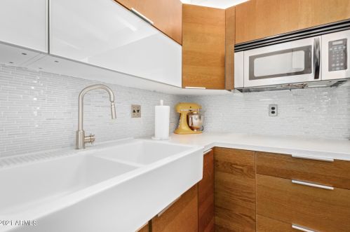 4027 45 Pl, Phoenix AZ 85050-6843 exterior