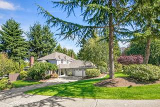 4208 201st Ave, Redmond, WA 98074-6122