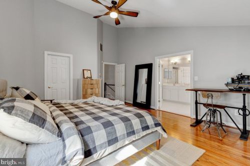 3822 Elmwood Towne Way, Alexandria VA  22303-1161 exterior