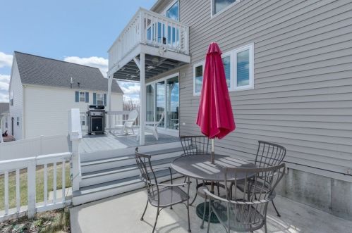 22 Fox Mdw Dr, Worcester MA 01602-2232 exterior