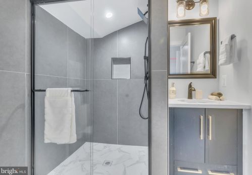 315 Patrick St, Alexandria VA 22314-2443 exterior