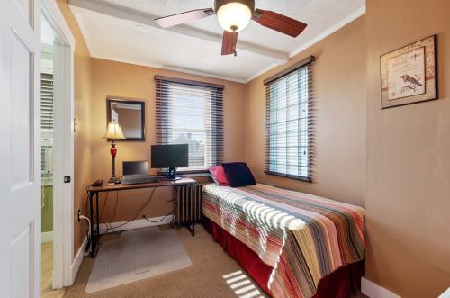 1242 Morningside Ave, Pittsburgh PA 15206-1351 exterior