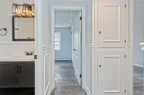 46 Cooper Ave, Wallingford CT  06492-3956 exterior