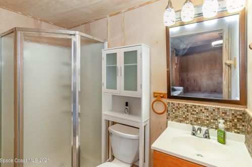 2225 Tropical Trl, Merritt Island FL 32952-4102 exterior