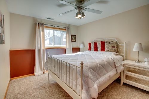 1735 Eugene St, Saint Paul MN 55110-3341 exterior