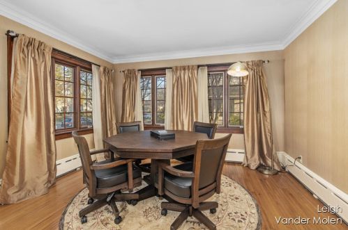 910 Pinecrest Ave, Grand Rapids MI 49506-3437 exterior