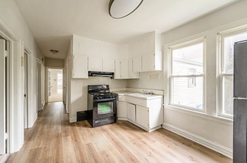 1277 73rd St, Chicago IL 60638-5919 exterior