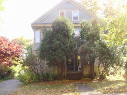 264 Lake Ave, Newton, MA 02461-1210
