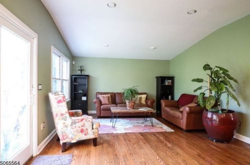 115 Salter St, Springfield NJ 07081-1630 exterior