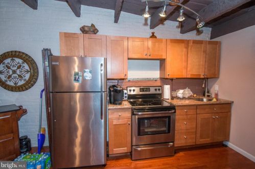 1302 Alder St, Philadelphia PA 19148-4908 exterior