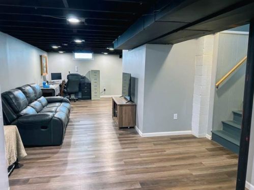 7926 Denver Ave, Milwaukee WI  53223-4940 exterior