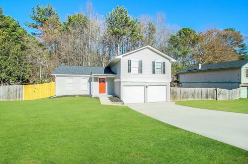 6518 Rebecca Lou Ln, Lithonia GA  30058-3004 exterior