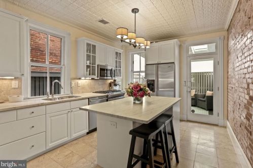 3402 Dent Pl, Washington, DC 20007-2714