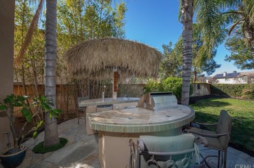 11307 Brookfall Ct, Riverside CA 92505-5135 exterior
