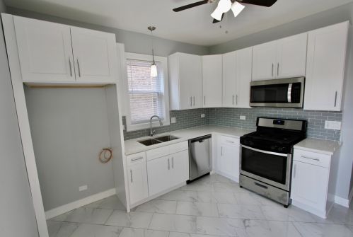 937 Long Ave, Chicago IL 60641-1348 exterior