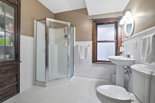 3019 Smt Ave, Milwaukee WI 53211-3463 exterior