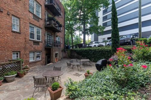 908 Juniper St, Atlanta GA  30309-4132 exterior