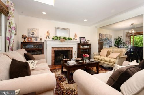 11708 Magruder Ln, Rockville MD  20852-4368 exterior