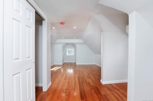 809 Chestnut St, Bronx NY 10467-6504 exterior