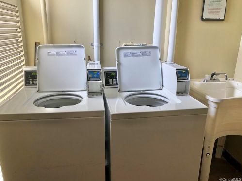 3161 Ala Ilima St, Honolulu HI 96818-3055 exterior