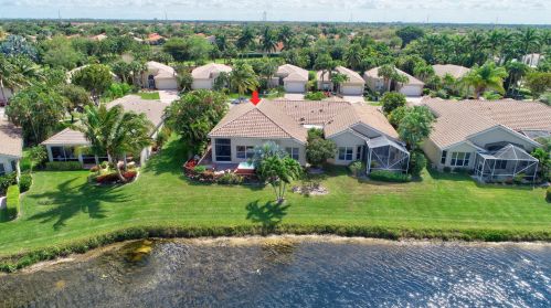 6947 Southport Dr, Boynton Beach FL 33472-6901 exterior