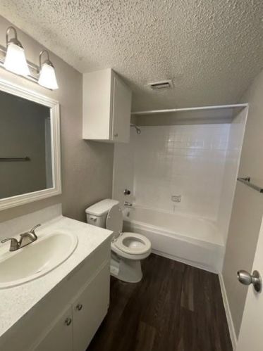 506 37th St, Austin TX  78705-1361 exterior