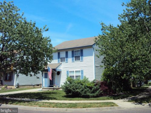 3010 Gladwyn Ave, Camden, NJ 08109-3512