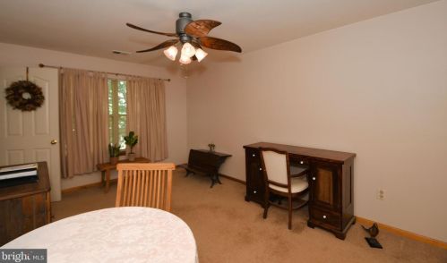 910 Foxmeadow Dr, Limerick PA 19468-1552 exterior