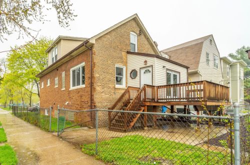 4501 Kilbourn Ave, Chicago IL 60646-5940 exterior