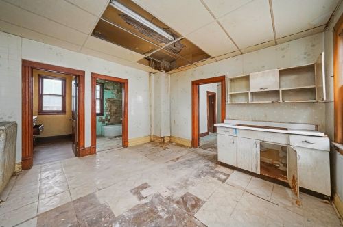 11736 State St, Chicago IL 60628-6135 exterior