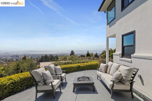 2710 Cedar St, Berkeley CA 94702-1345 exterior