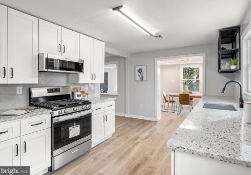 1 Scarlet Ave, Chester PA 19014-2122 exterior