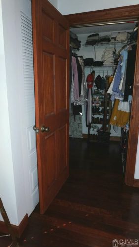 456 Northam Dr, New Brunswick NJ  08902-4242 exterior