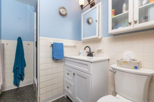 14 Loren Cir, Windsor CT 06095-1011 exterior