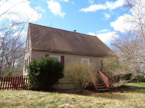 327 Scott Swamp Rd, Farmington CT 06032-3415 exterior