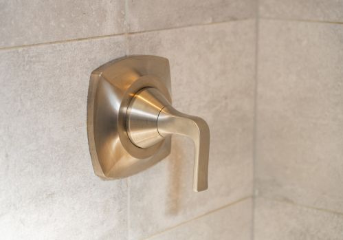 5600 Rutherford Ave, Chicago IL 60638-3247 exterior