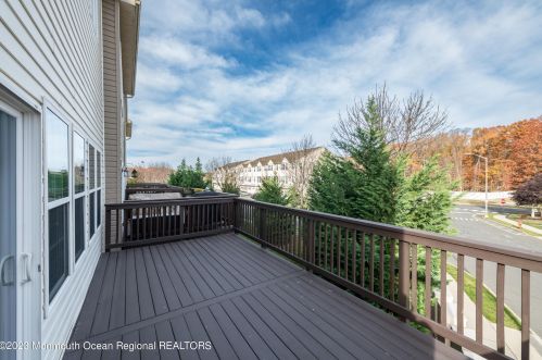 16 Pate Dr, Middletown NJ 07748-1700 exterior