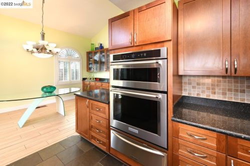 1807 Evalane Way, Concord CA 94519-2356 exterior