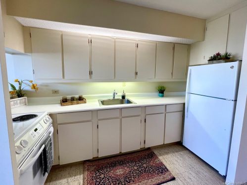 2333 Kapiolani Blvd, Honolulu HI 96826-4485 exterior