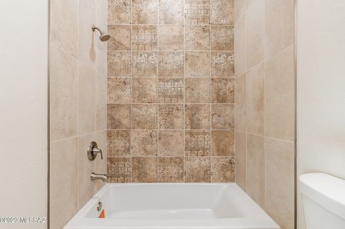 5862 Camino Arenosa, Tucson AZ  85718-4650 exterior