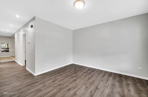 6521 Rhodes Ave, Chicago IL  60637-3314 exterior