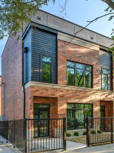 2341 Morse Ave, Chicago IL  60645-4715 exterior