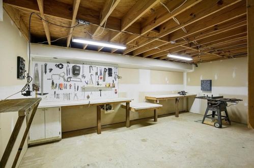 265 Brackenwood Cir, Atlanta GA exterior