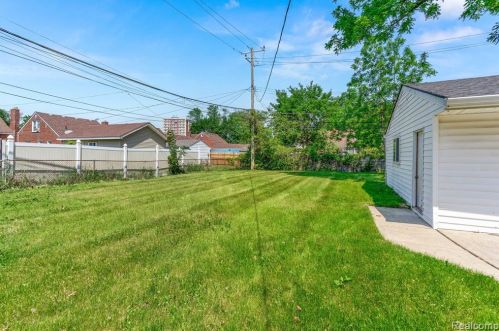 6754 Dolphin St, Dearborn Heights MI  48127-2539 exterior