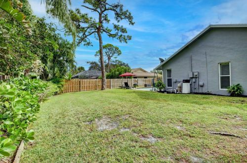 1499 17 St, Boca Raton FL 33486-6504 exterior